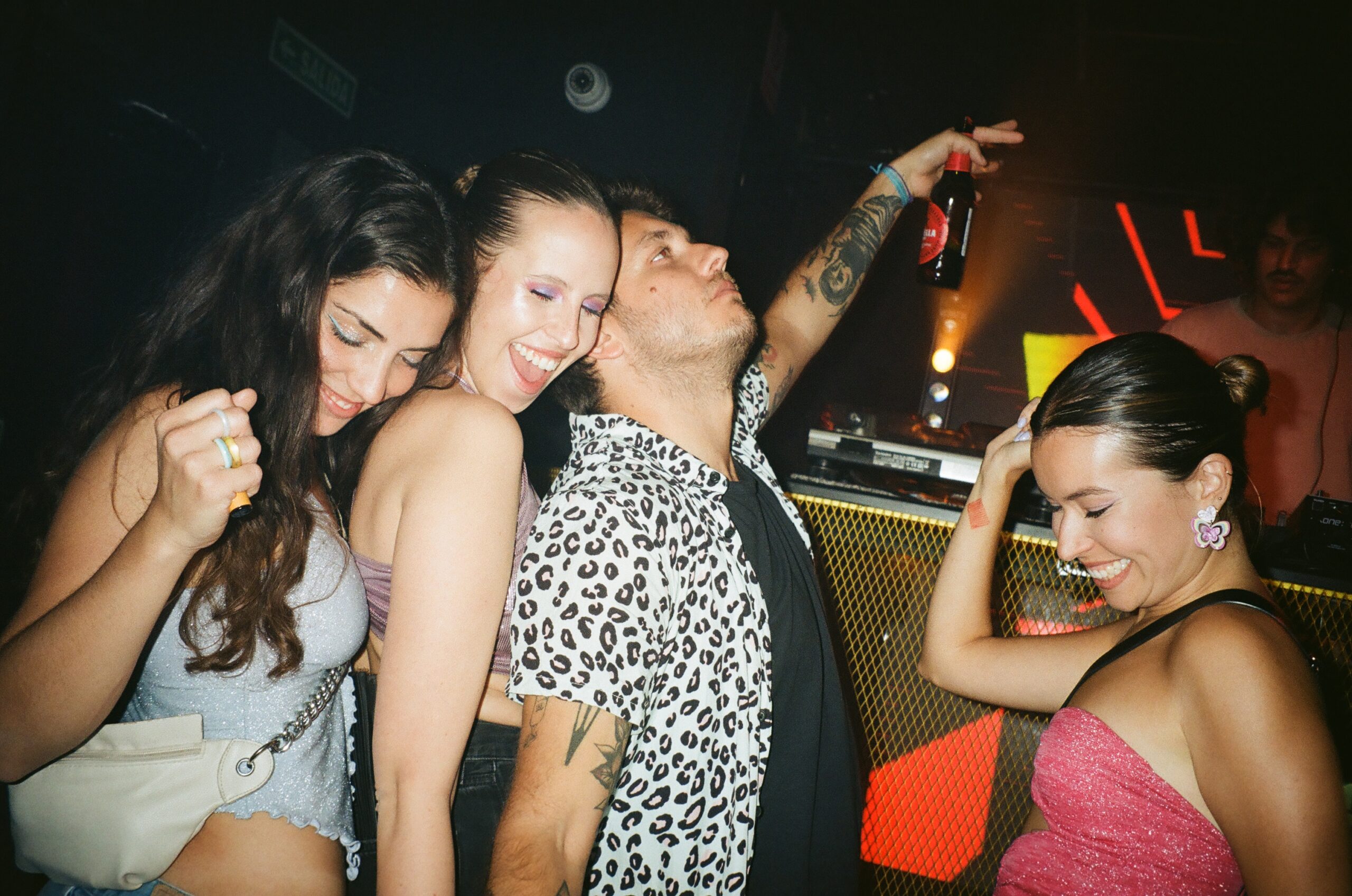 techno tecno djs madrid listas musica electronica club fomo gratis descuentos