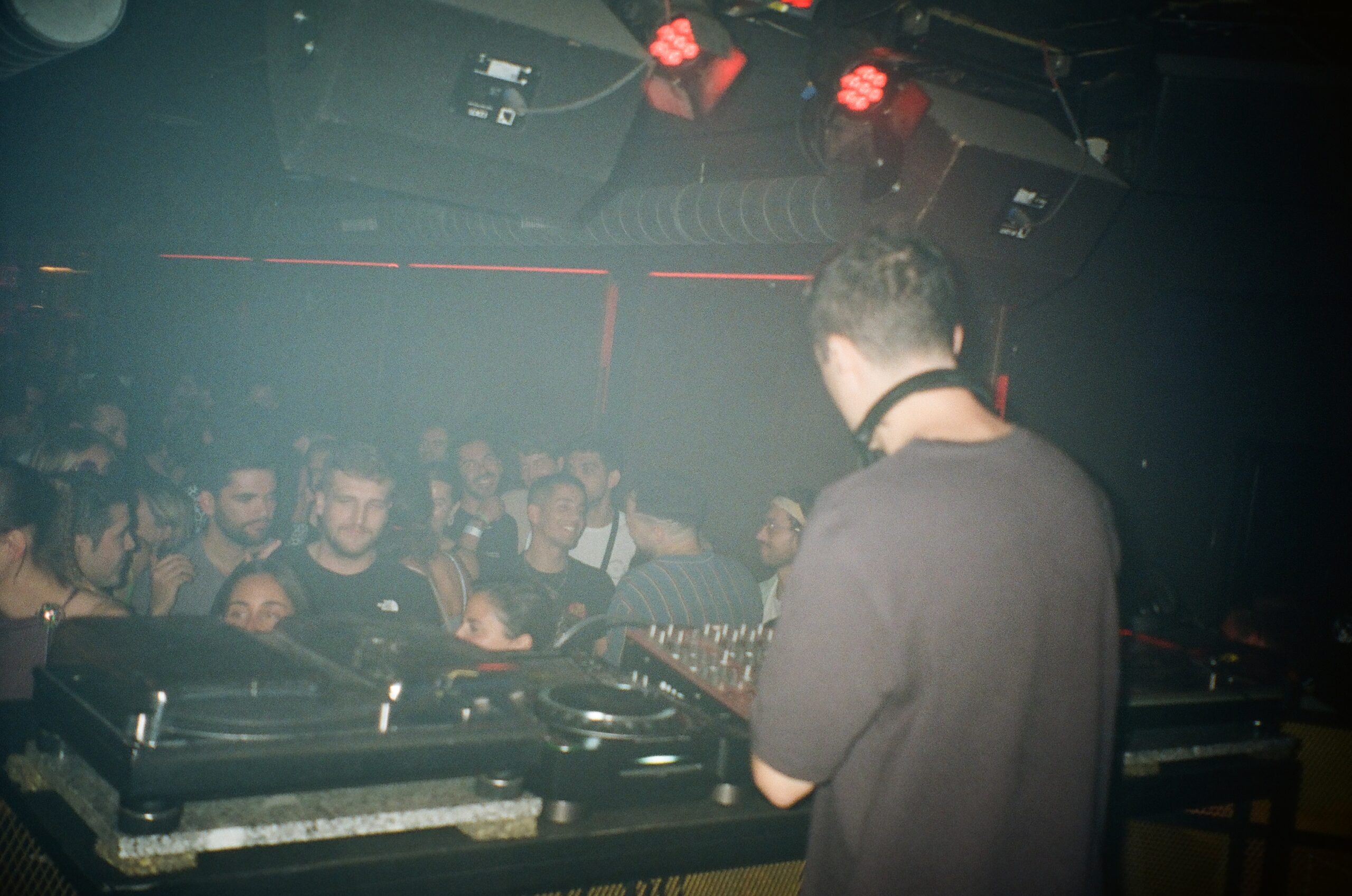 techno tecno djs madrid listas musica electronica club fomo gratis descuentos