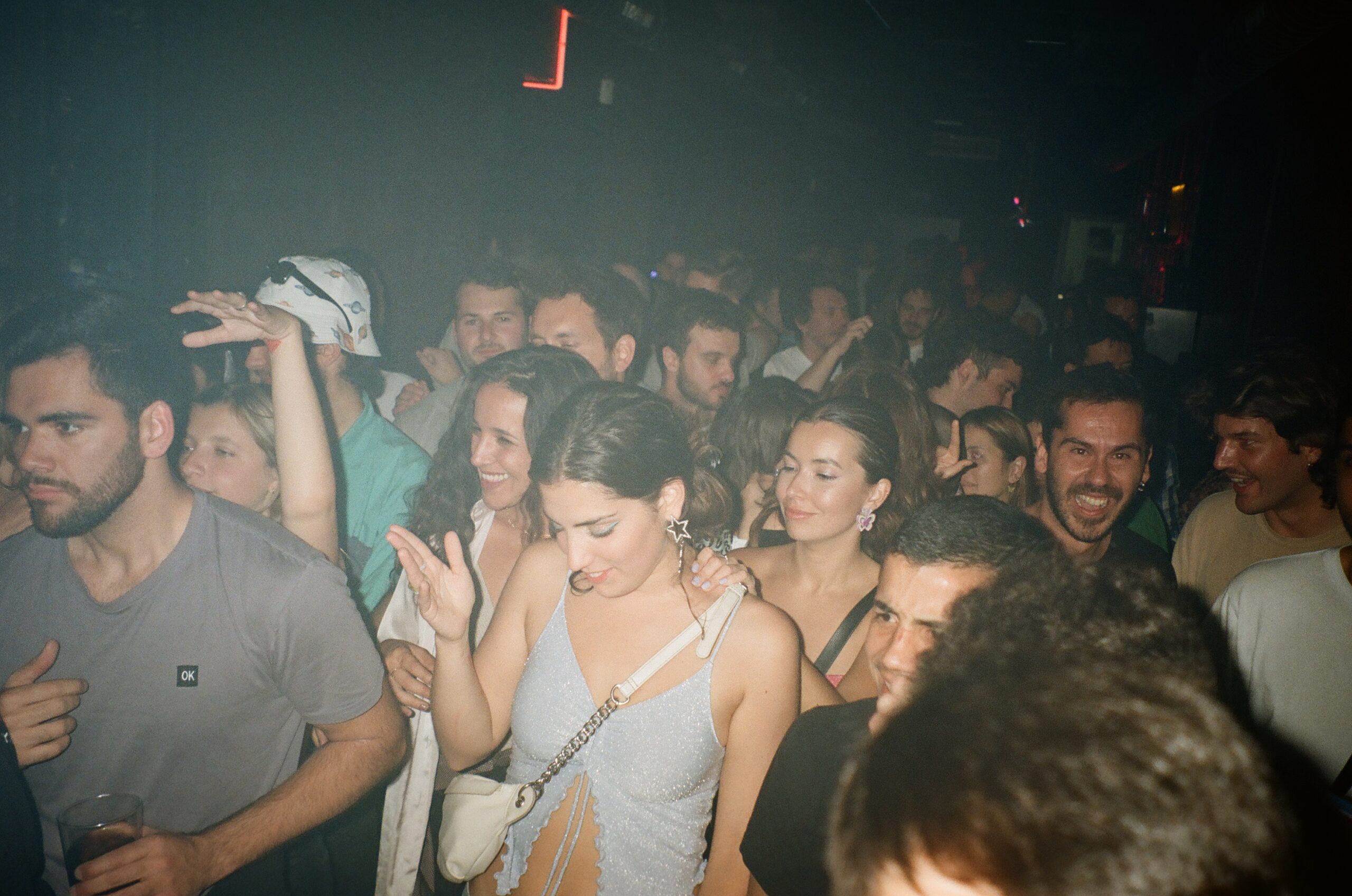 techno tecno djs madrid listas musica electronica club fomo gratis descuentos