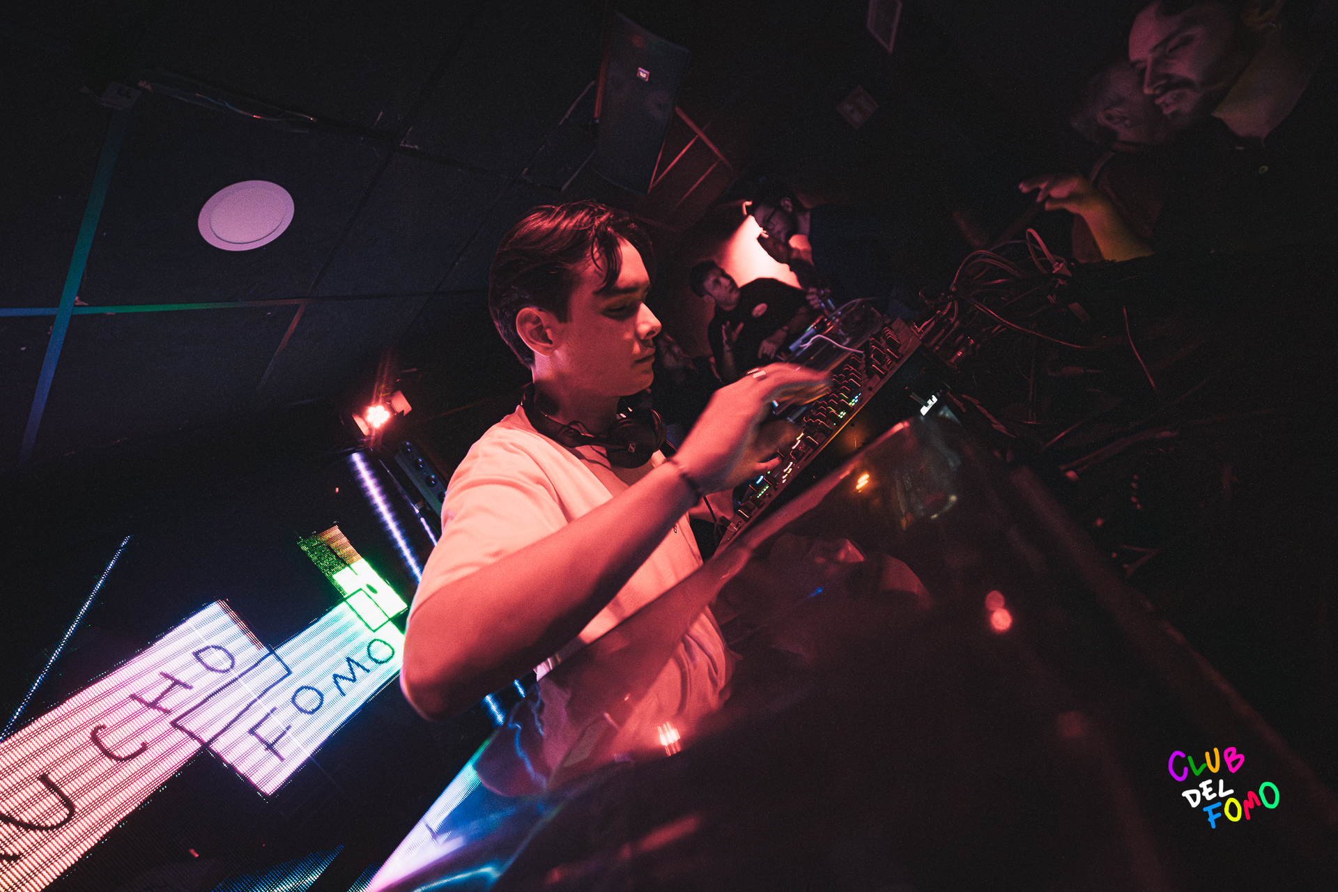 techno tecno djs madrid listas musica electronica club fomo gratis descuentos